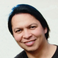 Headshot of Deep Dive Metaverse Architect instructor Frank Gonzales